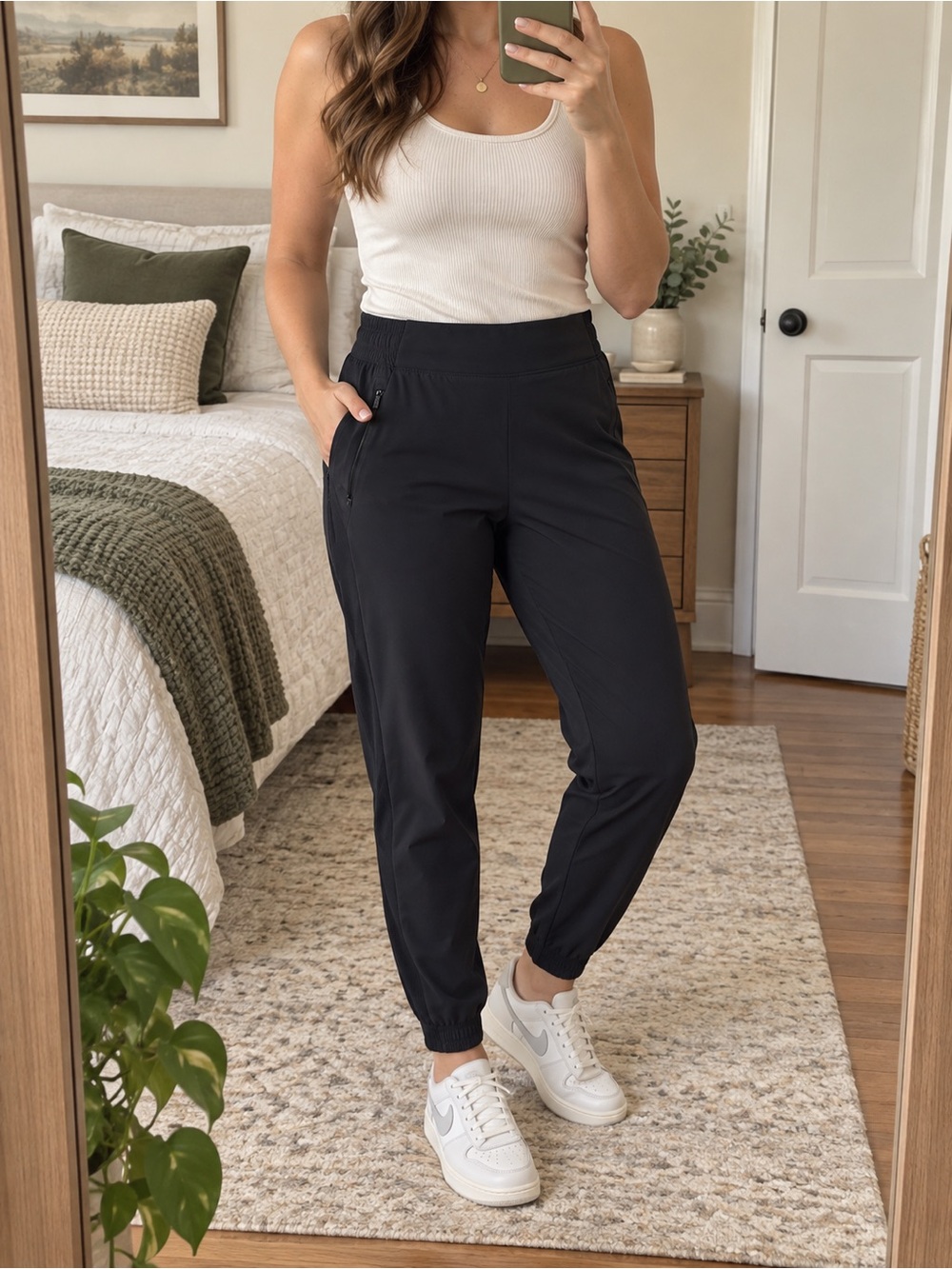 Athleta Brooklyn Jogger Black Ribbed Side Tapered Athleisure Pant | Size 8